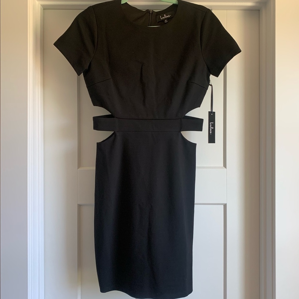 Black short sleeve cut out bodycon dress